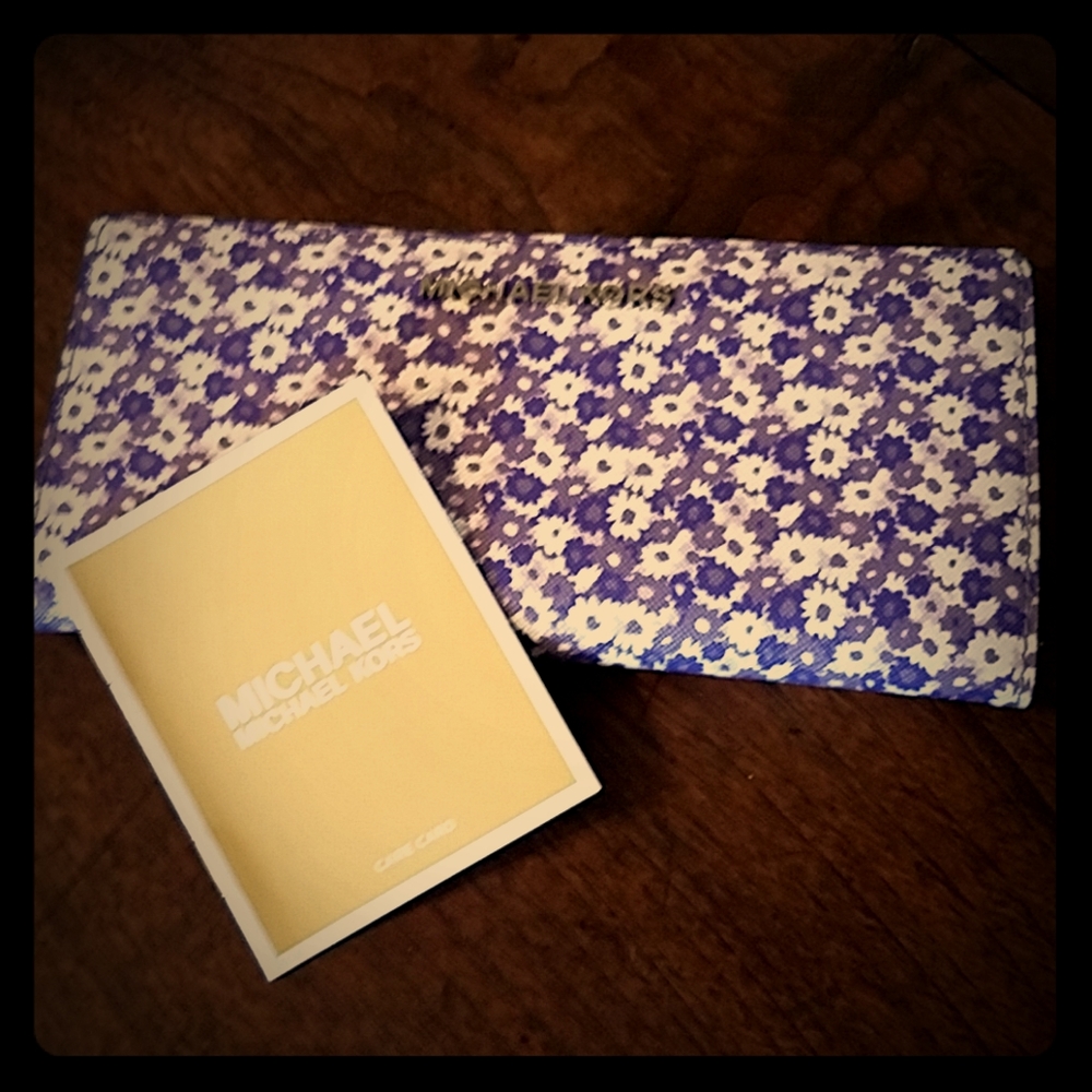 Michael Kors wallet. New without tags.